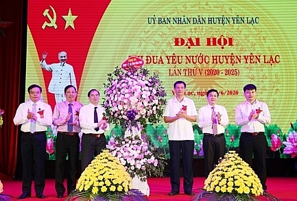 huyen yen lac vinh phuc gan 100 tap the ca nhan tieu bieu duoc tuyen duong tai dai hoi thi dua yeu nuoc lan thu v