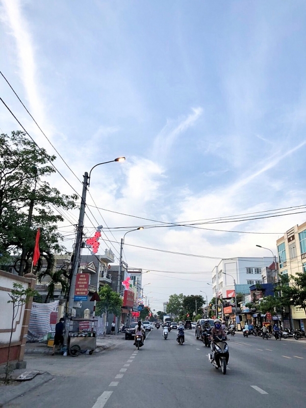 an duong hai phong hang tram bong den cao ap thap sang giua ban ngay