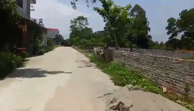 om mong giau nhanh nho buon dat vo chong ha noi 9 nam cong lung tra no