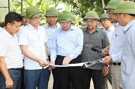 thanh pho uong bi quang ninh day nhanh tien do mo rong duong vao yen tu