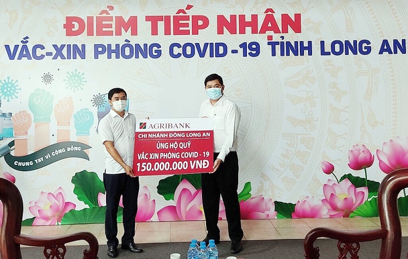 cac chi nhanh agribank khu vuc tay nam bo ung ho 2 ty dong cho quy phong chong covid 19