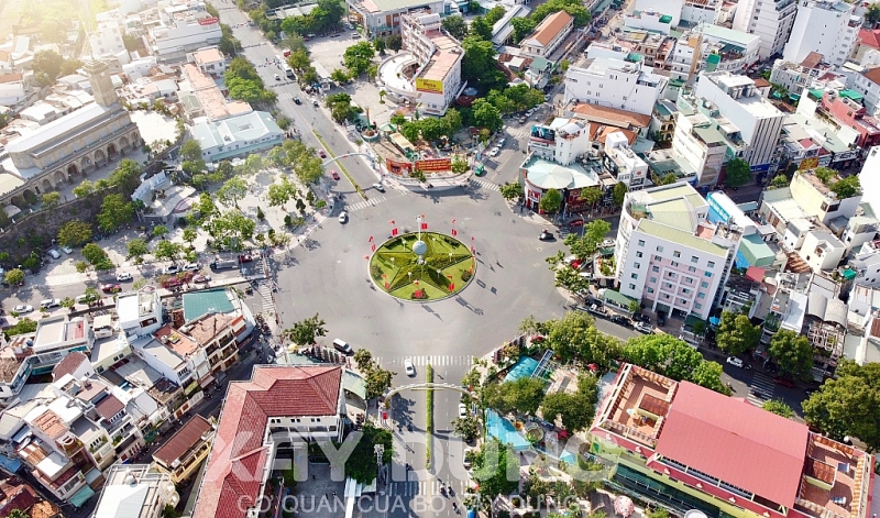 thanh pho gan nua trieu dan vang ve trong nhung ngay dau gian cach xa hoi