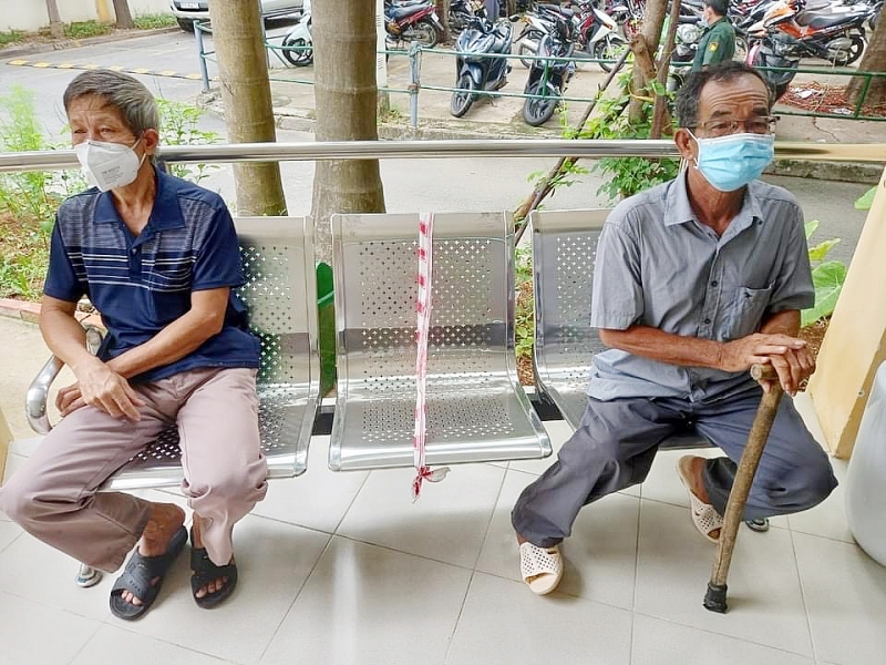 thanh pho ho chi minh trien khai tiem chung cho nguoi cao tuoi va nguoi co nhieu benh nen