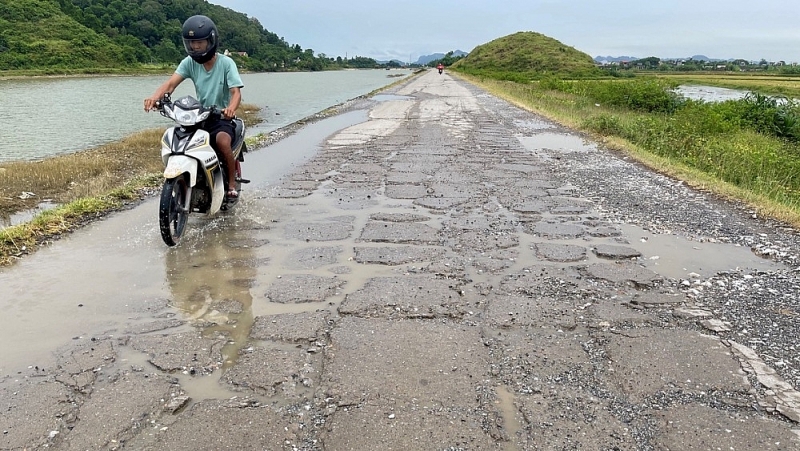 ninh binh duong de ho yen thang bi nut gay xuong cap