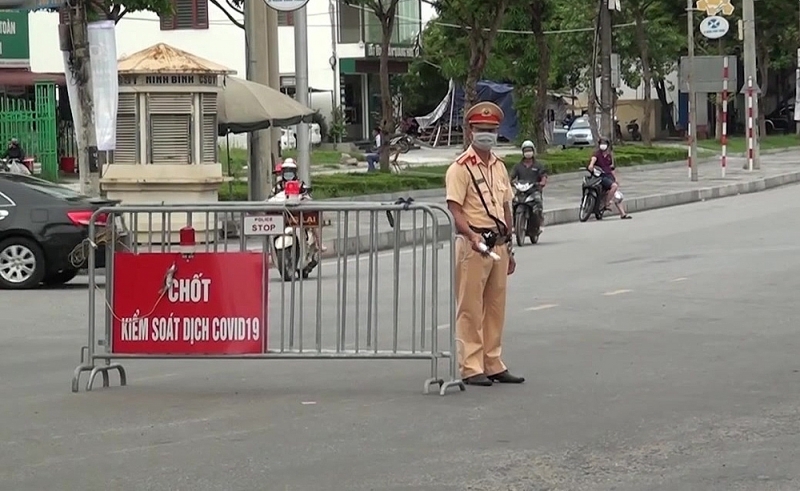 ninh binh khuyen cao can bo cong chuc nguoi dan han che toi da ra tinh ngoai