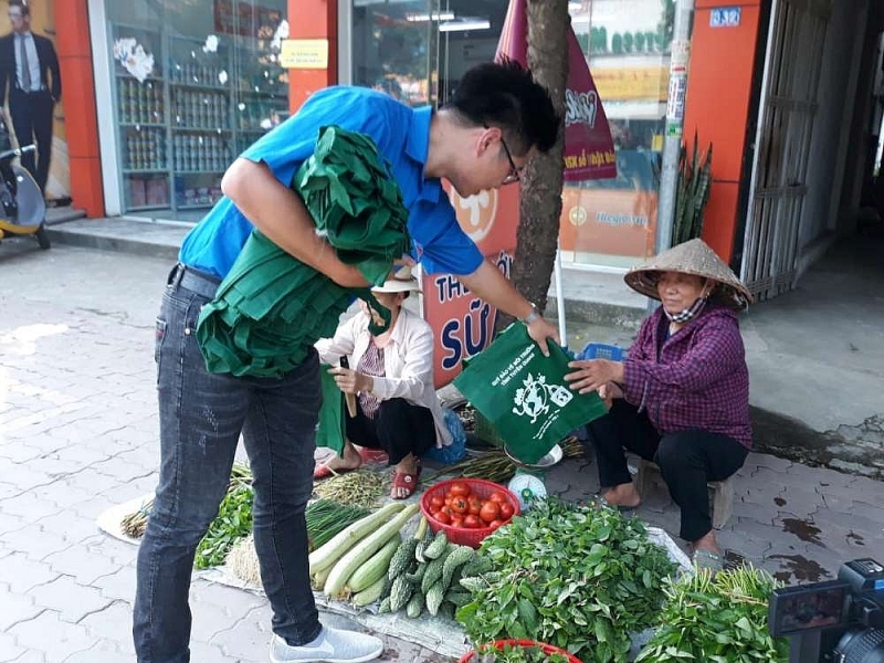 son duong tuyen quang nhieu hoat dong huong ung phong trao chung tay xu ly rac thai va chong rac thai nhua