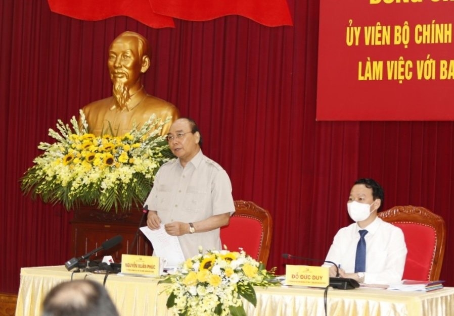 Chủ tịch nước Nguyễn Xuân Phúc làm việc với lãnh đạo chủ chốt tỉnh Yên Bái