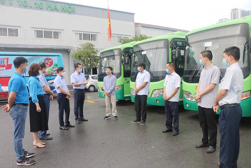 500 tui an sinh cong doan den voi nguoi lao dong tong cong ty van tai ha noi