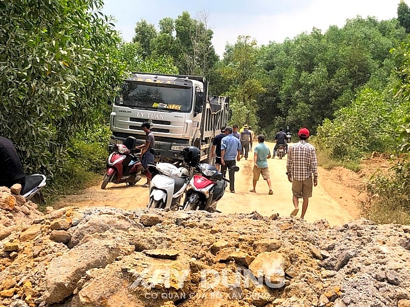 quang ngai chu mo dat giam long phong vien nhieu gio lien