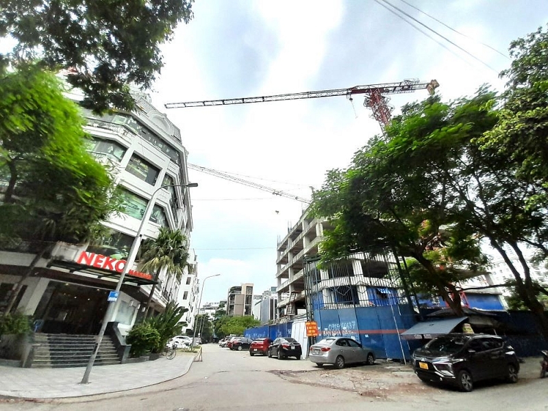 cau giay ha noi rung minh nhung canh tay sat tai du an bo hoang vic tower