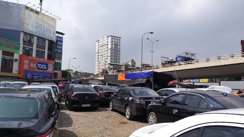 ha noi ai dang bao ke cho bai xe hoat dong trai phep tai khu vuc nga tu vong