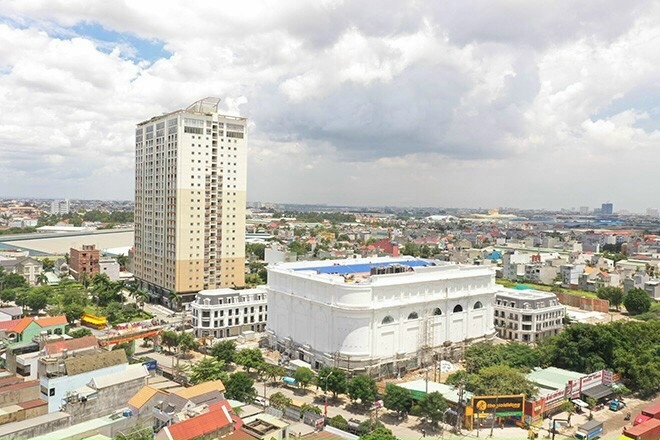 Chung cư Charm Plaza - Dĩ An - Bình Dương: Thiếu nhà cộng đồng Tết Trung thu phải tổ chức tại sảnh, lối đi chung