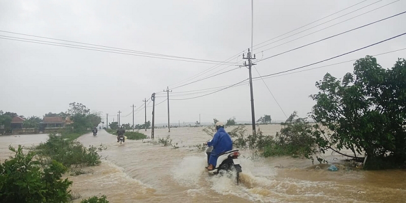 quang binh nhieu khu vuc bi chia cat co lap do lu bua vay