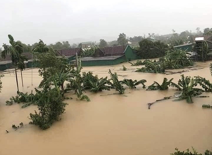 mien trung noi tinh nguoi dong mat