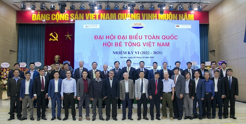 thu truong bo xay dung le quang hung duoc bau lam chu tich hoi be tong viet nam nhiem ky 2022 2025