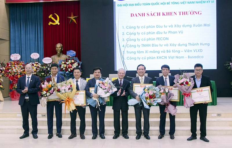 thu truong bo xay dung le quang hung duoc bau lam chu tich hoi be tong viet nam nhiem ky 2022 2025