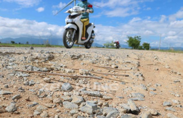 ninh thuan cac chu dau tu du an dien gio dien mat troi tho o viec sua duong cho dan