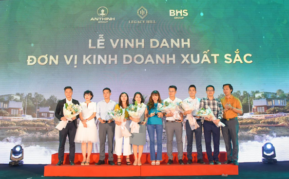 doanh nhan le ngoc anh tu quy co tuoi dan ca tinh toi ceo bat dong san day ban linh