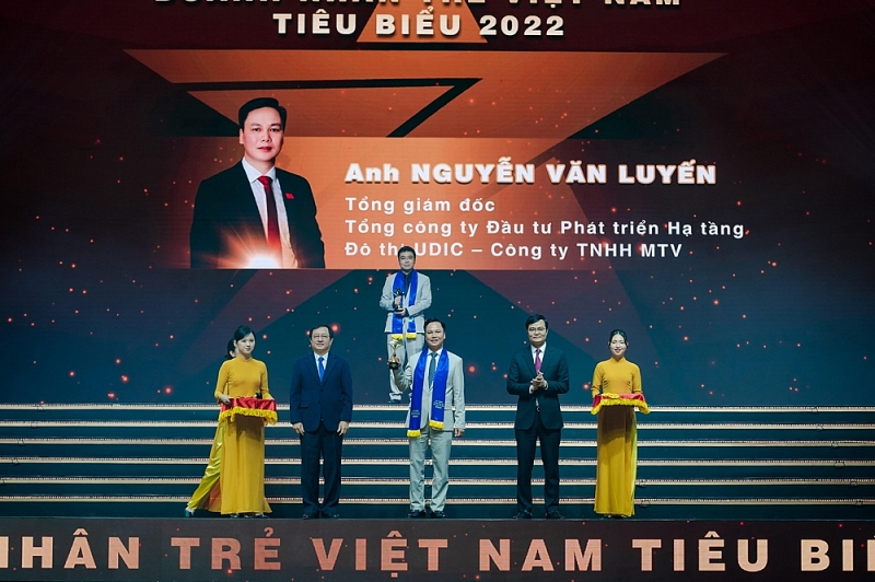 tong giam doc udic duoc vinh danh doanh nhan tre tieu bieu viet nam nam 2022