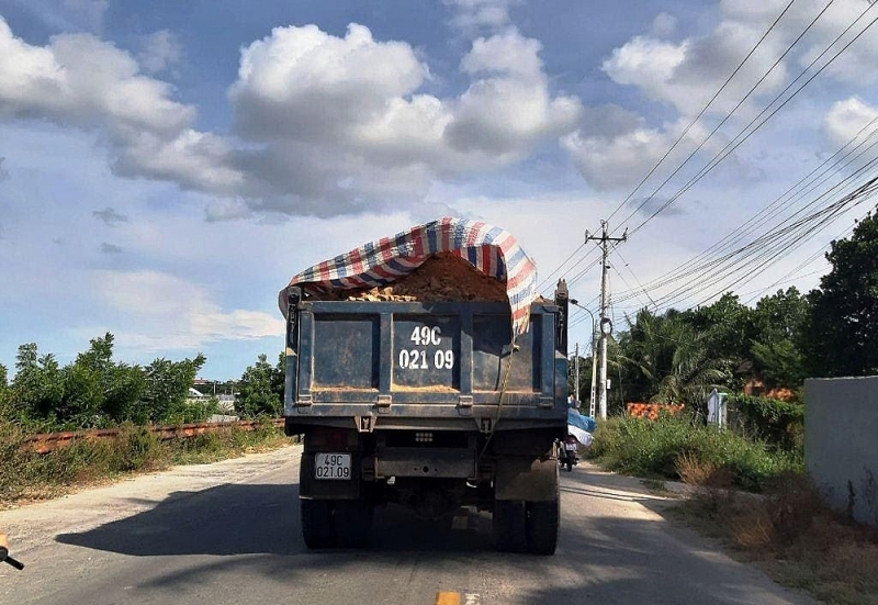 ninh thuan tiem an nhieu nguy co tai nan giao thong tu xe cho vat lieu qua kho qua tai