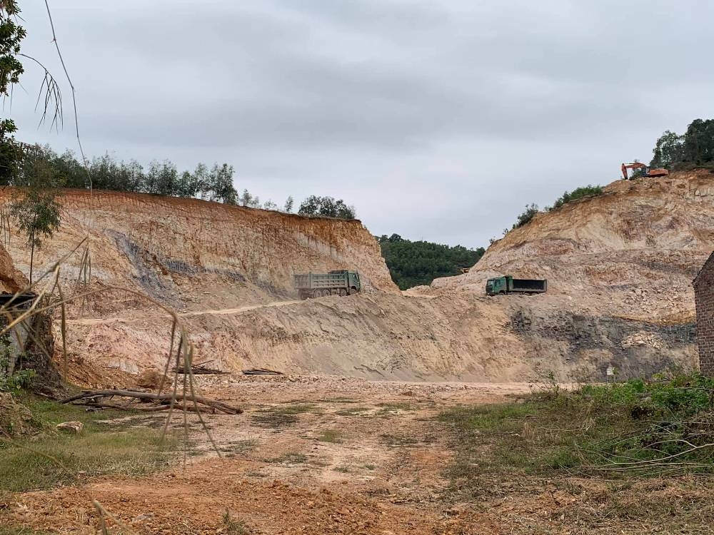 Việt Yên (Bắc Giang): Người dân Mỏ Thổ khổ vì mỏ đất