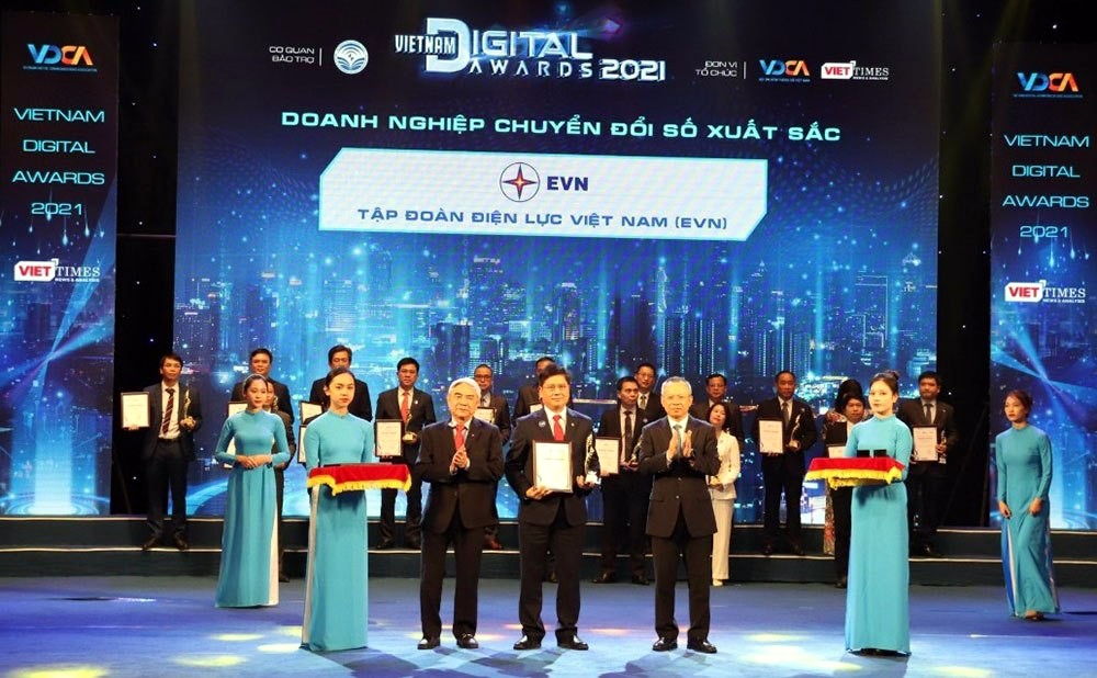 EVN nhận giải thưởng Doanh nghiệp chuyển đổi số xuất sắc năm 2021