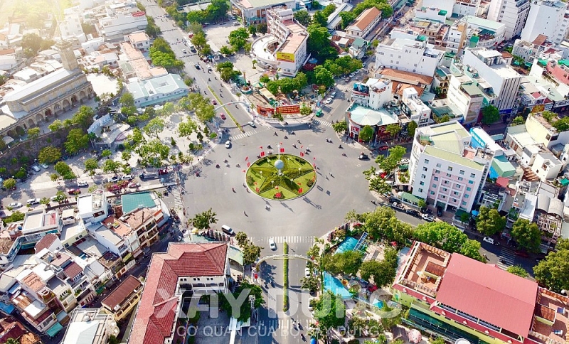 thanh pho bien nha trang duoi goc nhin tu flycam