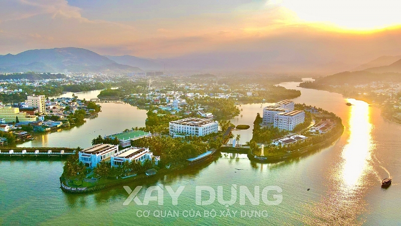 thanh pho bien nha trang duoi goc nhin tu flycam