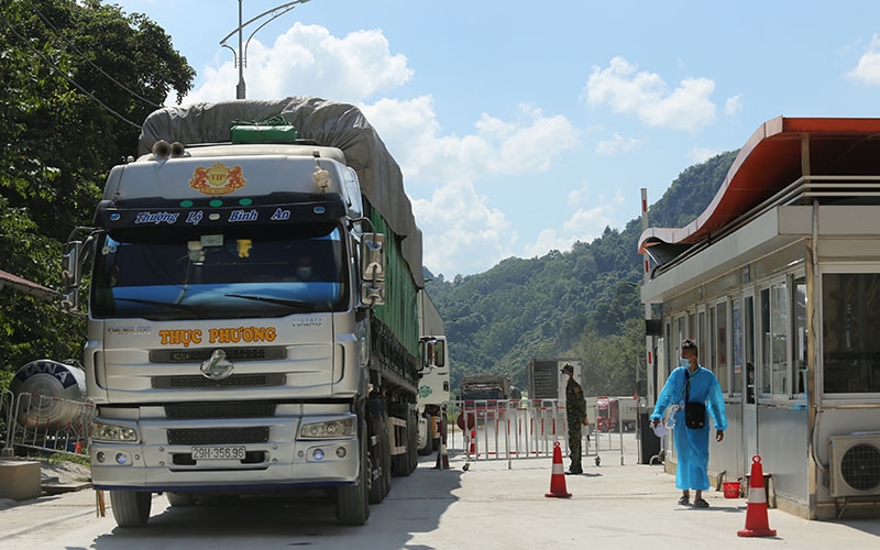 Giải pháp tháo gỡ khó khăn cho hoạt động thông quan hàng hóa tại cửa khẩu biên giới phía Bắc